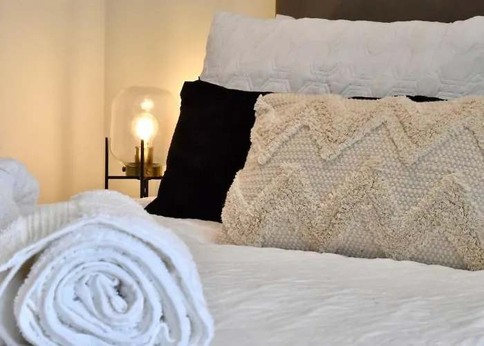 *Penthouse Luxury Apartment 2Min To City